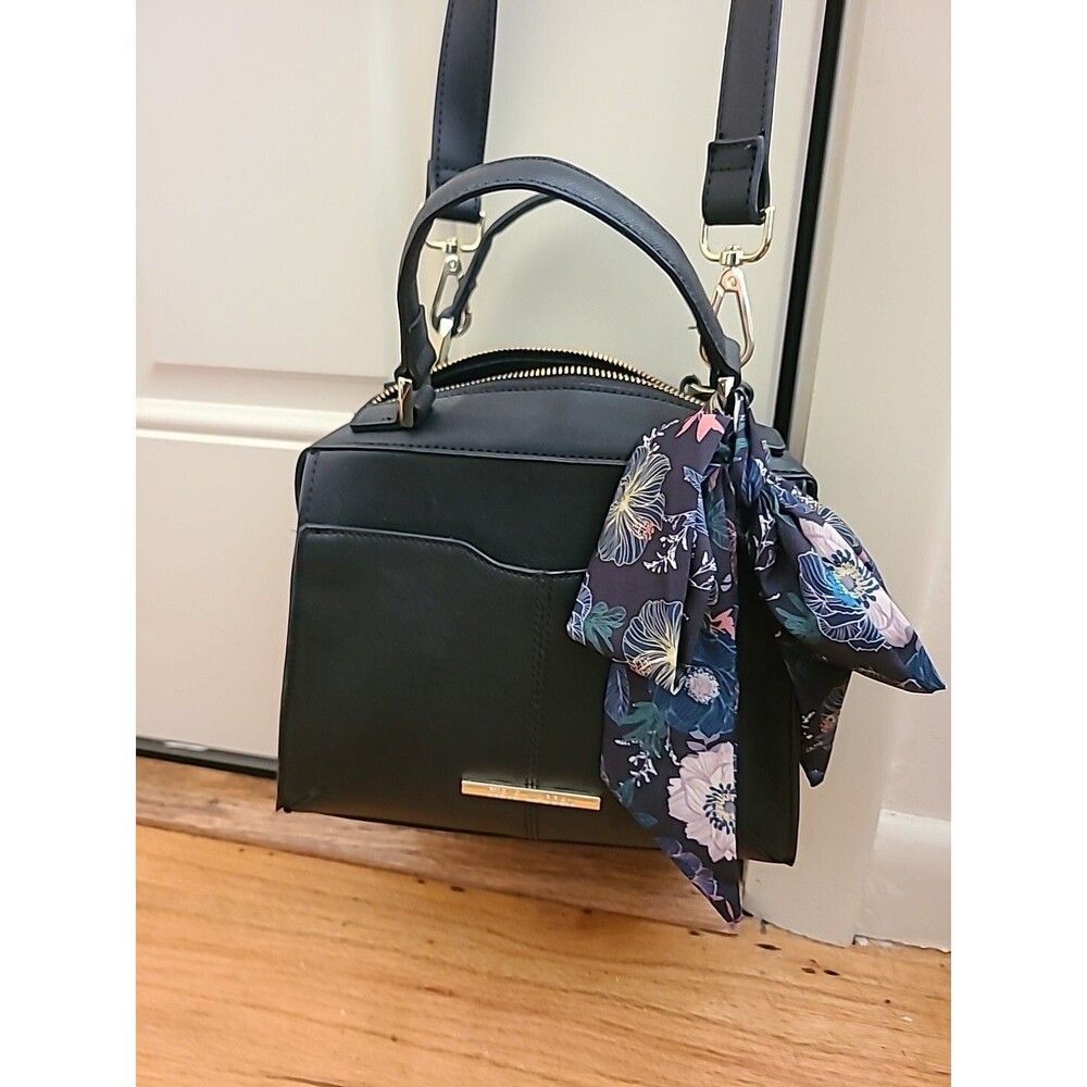 Steve Madden satchel crossbody bag Black Ribbon Gold zipper pockets - Picture 3 of 16